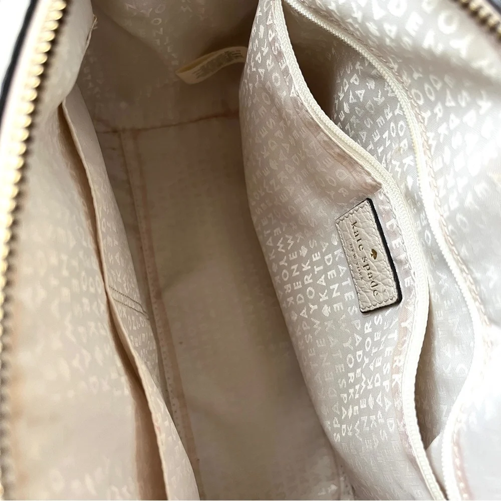 Kate Spade ♠️ Perri Lane bubbles leather Delaney purse in a natural white color. - Picture 15 of 16